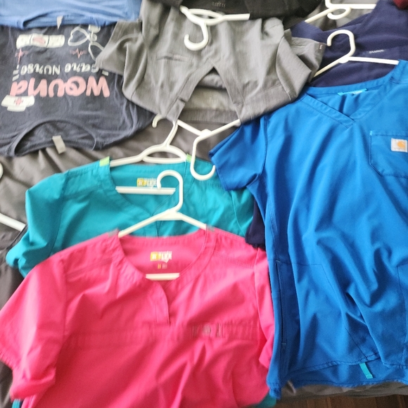Lot of Like New Nursing Scrubs & Shirts. Medium & Large. Jaanuu, Carhartt, etc. - Picture 1 of 5